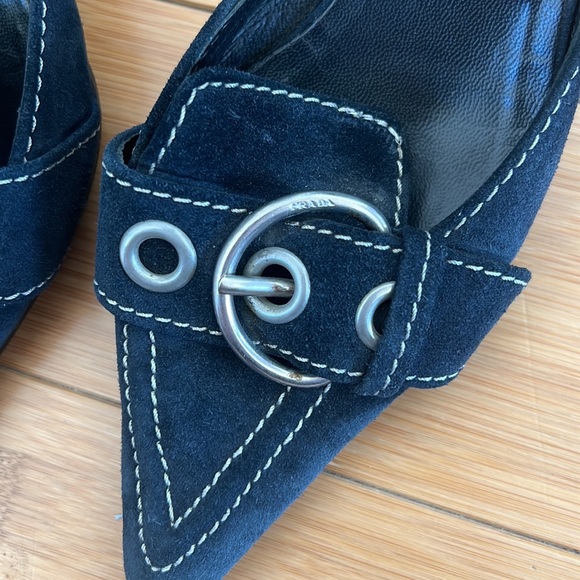 Prada navy suede heels - Picture 5 of 7